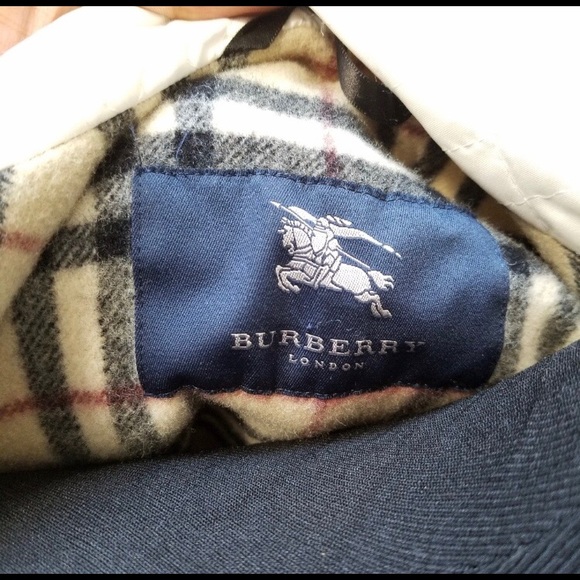 Burberry Quilted Jacket with Fleece Lining - Picture 4 of 5